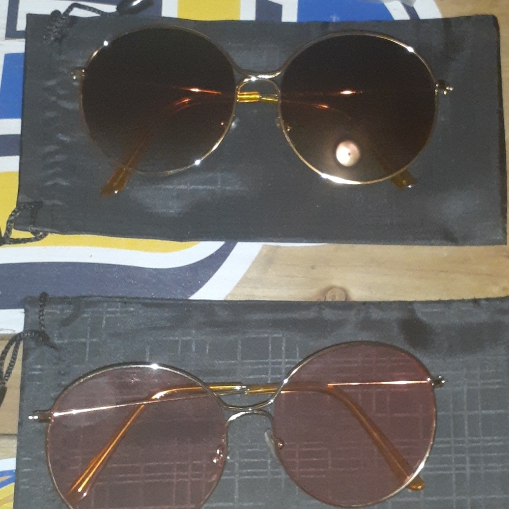 4 pairs of sunglasses